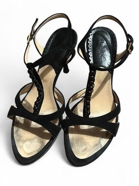 Chloe women’s black kitten heels